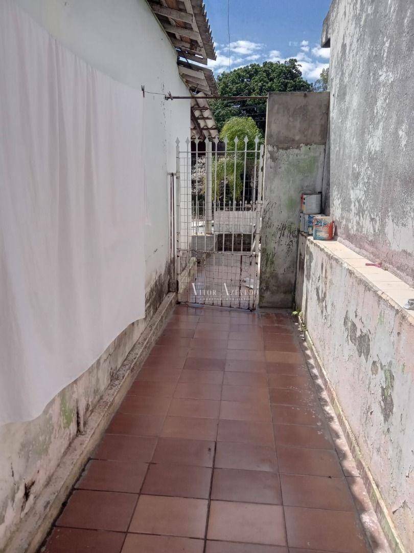 Casa à venda com 2 quartos, 180m² - Foto 10