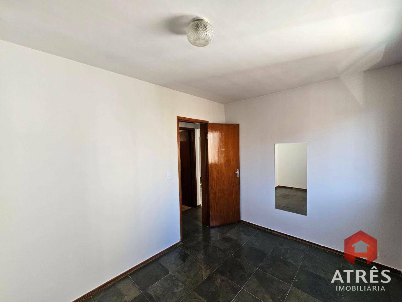 Apartamento para alugar com 3 quartos, 80m² - Foto 12