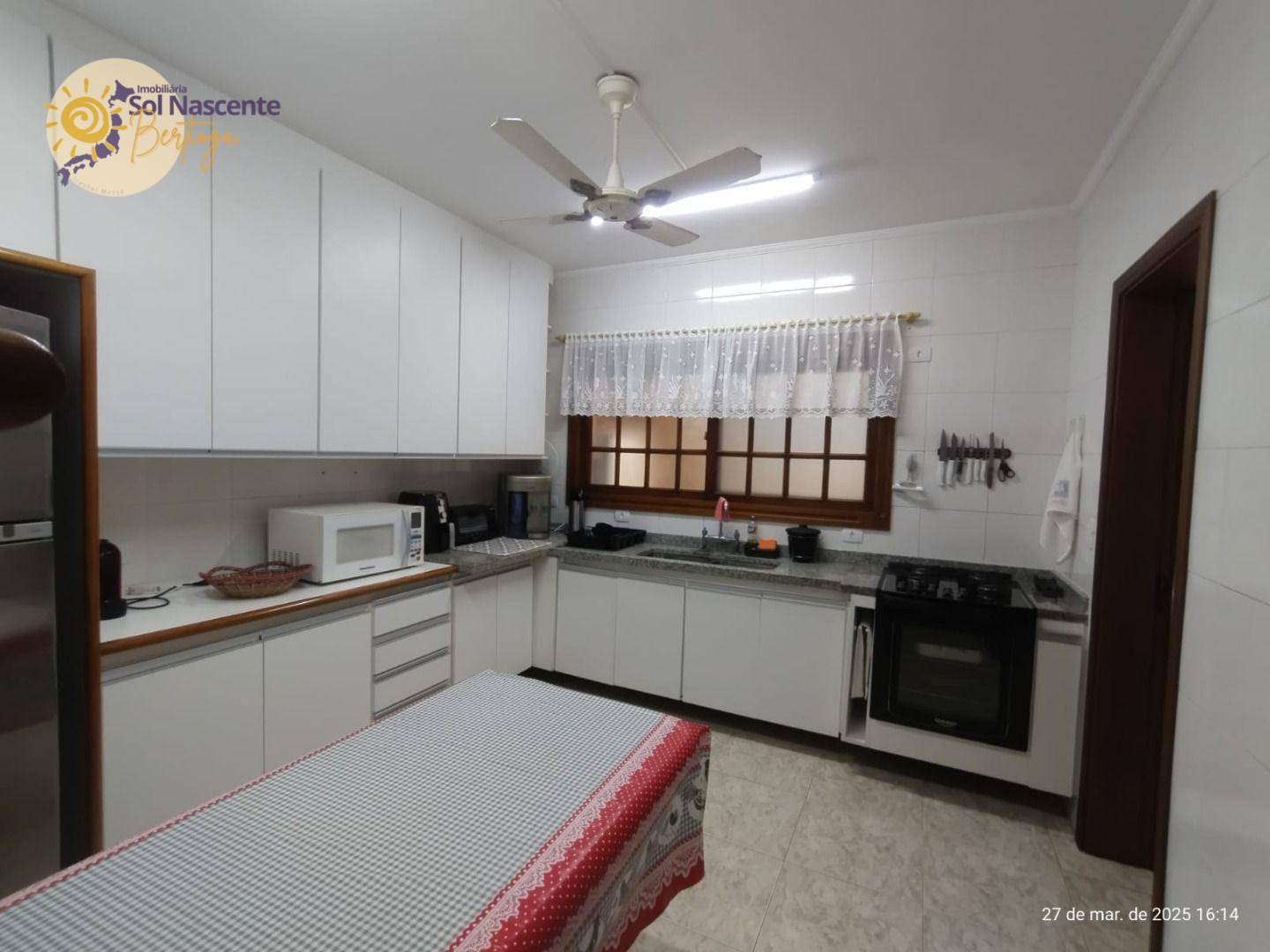 Casa de Condomínio à venda com 4 quartos, 230m² - Foto 24
