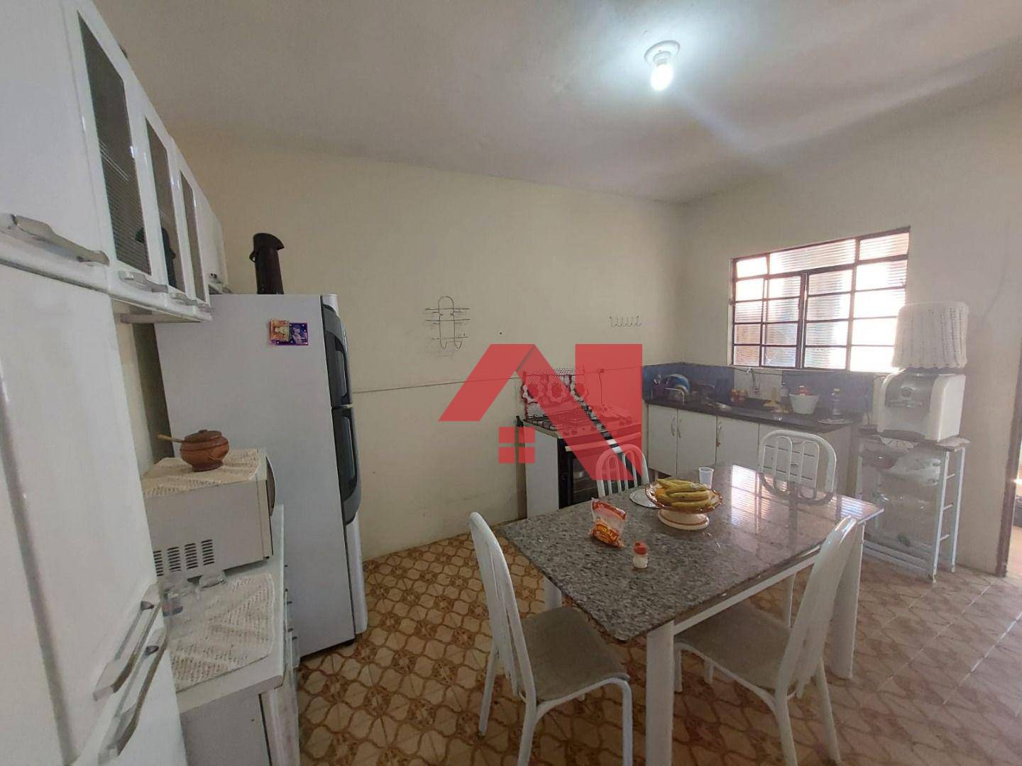 Casa à venda com 4 quartos, 130m² - Foto 3