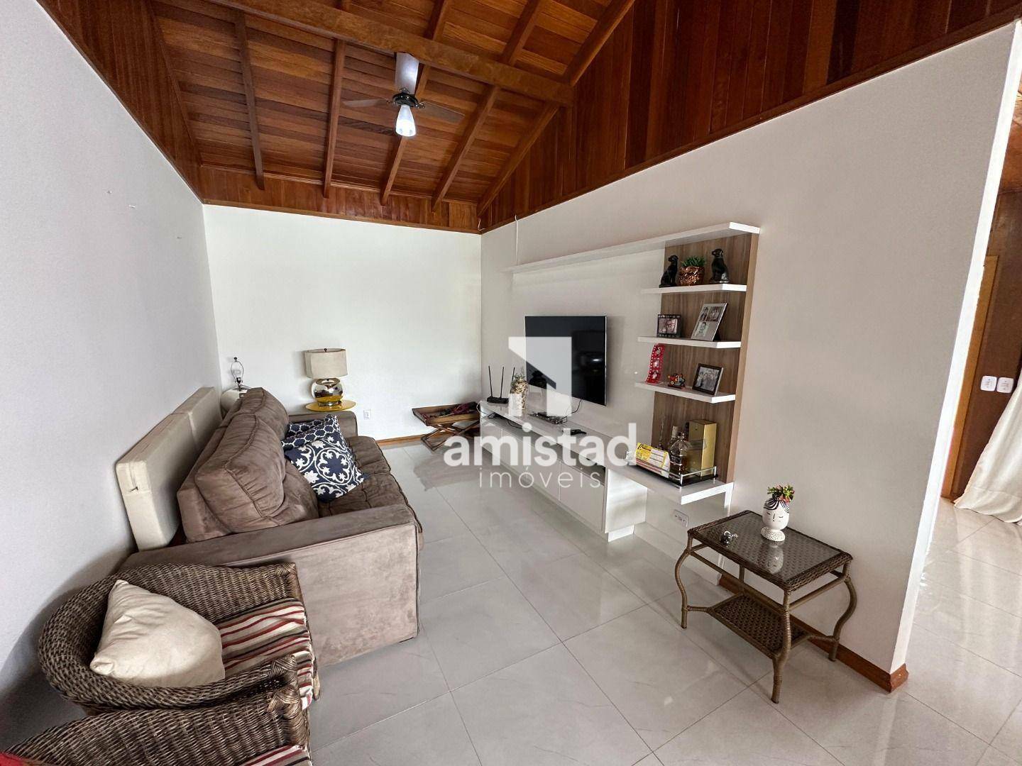 Casa à venda com 3 quartos, 200m² - Foto 30