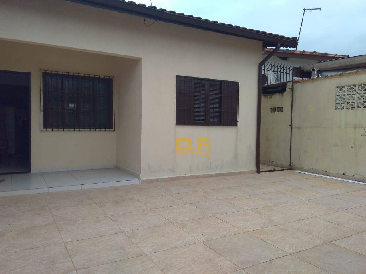 Casa à venda com 2 quartos, 47m² - Foto 10