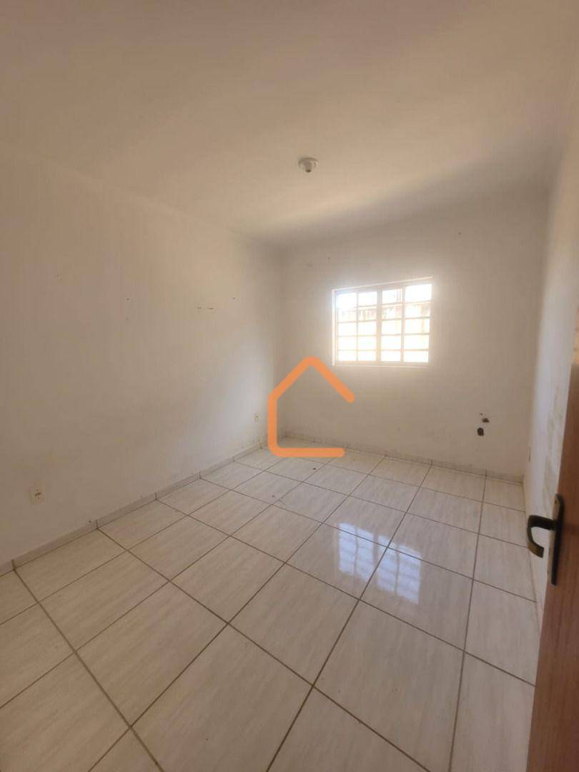 Apartamento à venda com 2 quartos, 75m² - Foto 3