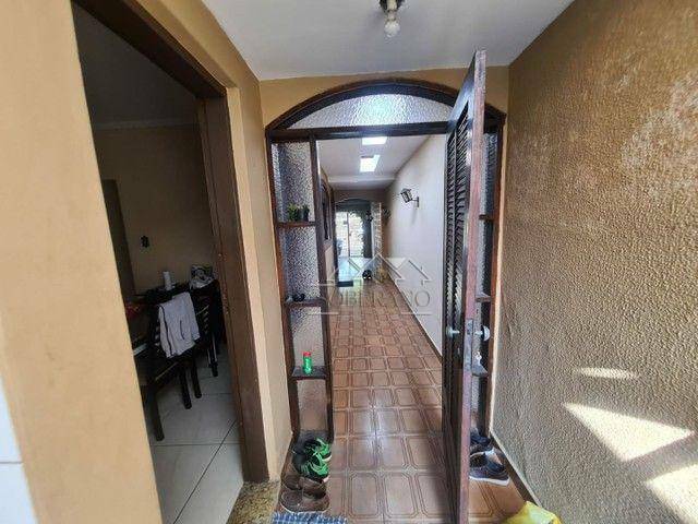 Casa à venda com 2 quartos, 128m² - Foto 3