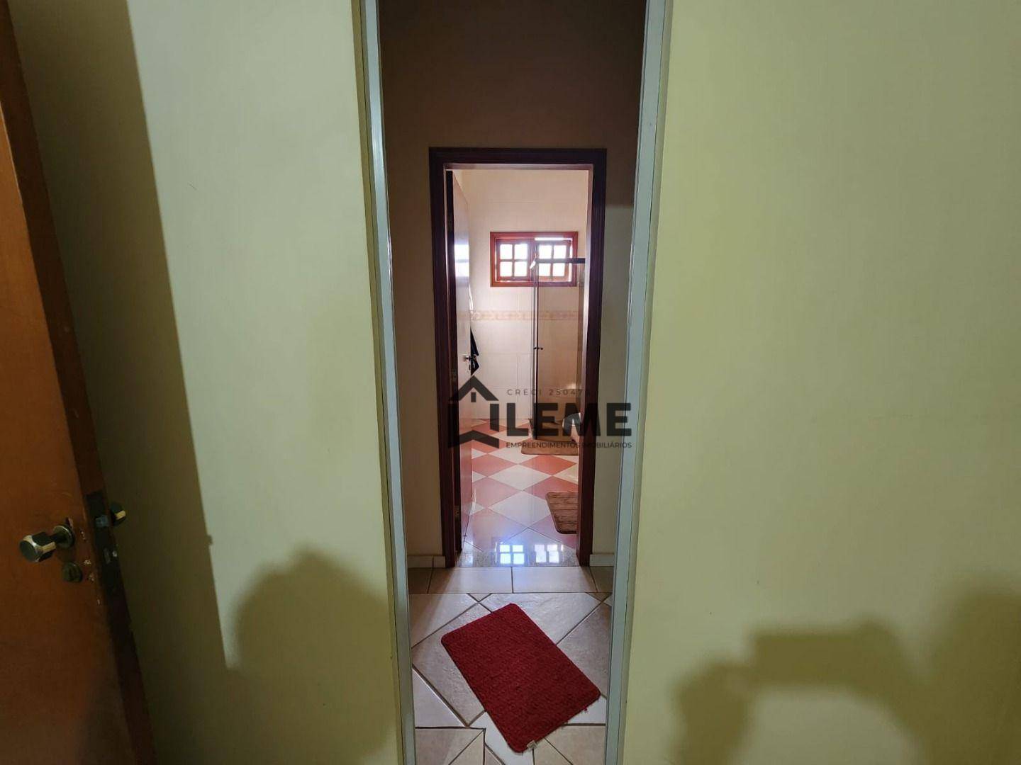 Casa à venda com 6 quartos, 265m² - Foto 7