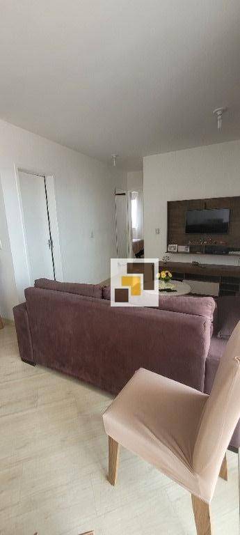 Apartamento à venda com 2 quartos, 62m² - Foto 4