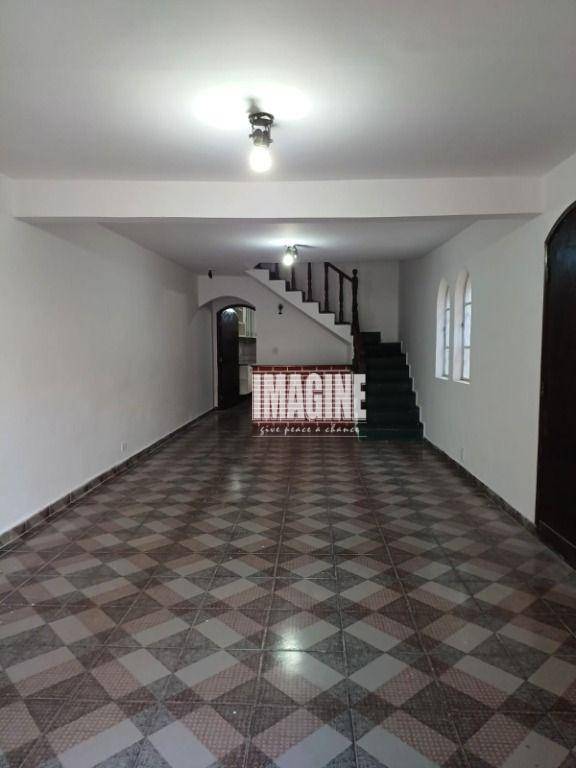 Sobrado à venda com 3 quartos, 125m² - Foto 4