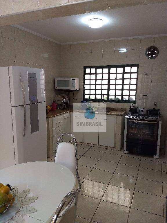 Casa à venda com 3 quartos, 177m² - Foto 6