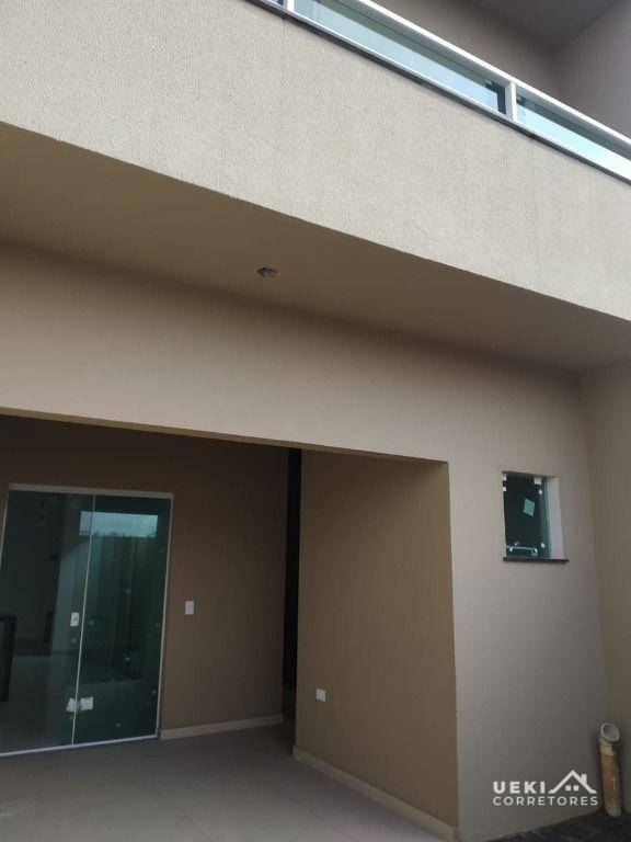 Casa à venda com 4 quartos, 135m² - Foto 1