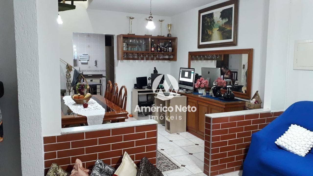 Sobrado à venda com 3 quartos, 350m² - Foto 1