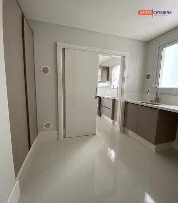 Apartamento à venda com 4 quartos, 237m² - Foto 11