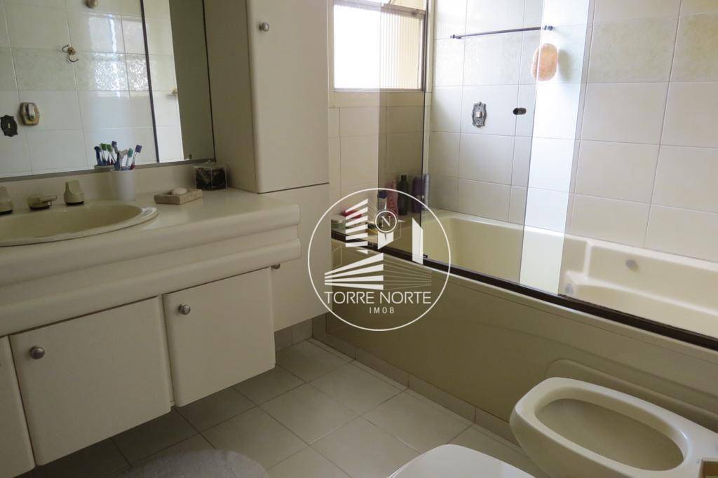 Apartamento à venda com 3 quartos, 220m² - Foto 14