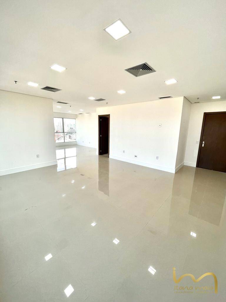 Apartamento à venda com 3 quartos, 135m² - Foto 27