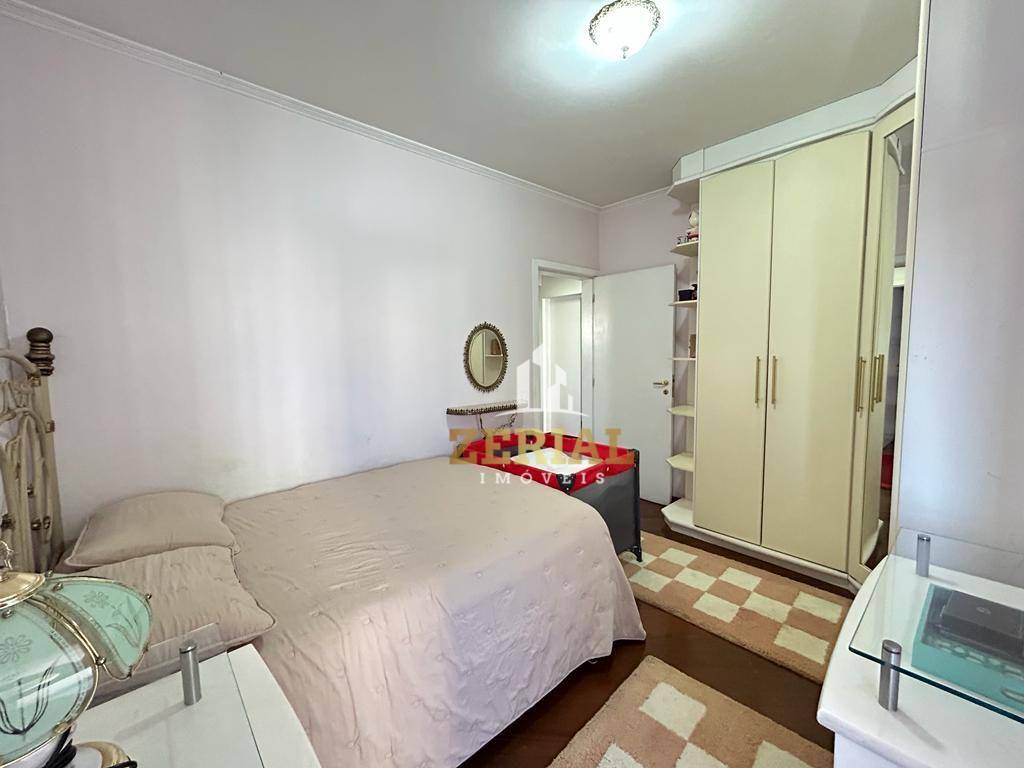 Apartamento à venda com 4 quartos, 238m² - Foto 18