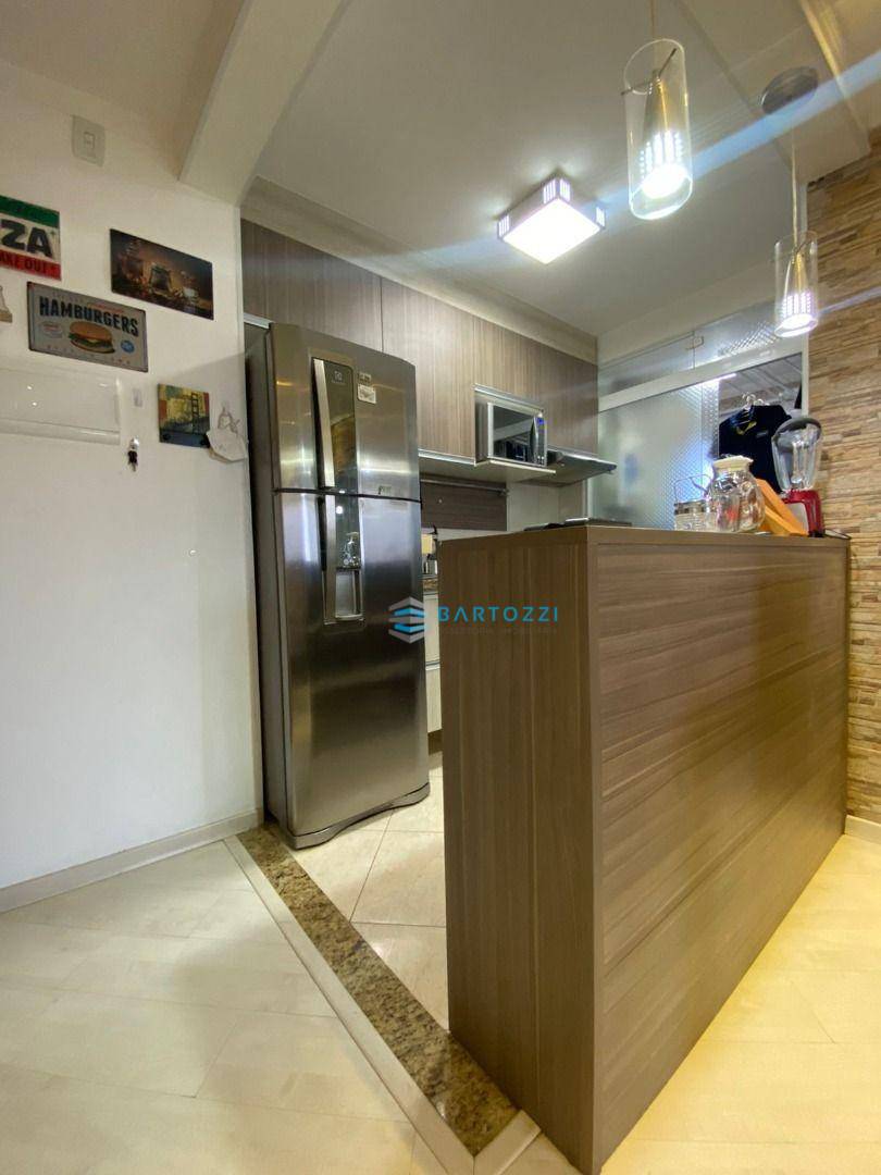 Apartamento à venda com 3 quartos, 60m² - Foto 7