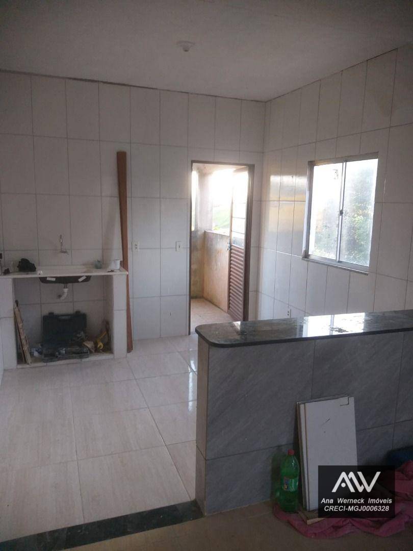 Casa à venda com 2 quartos, 62m² - Foto 5