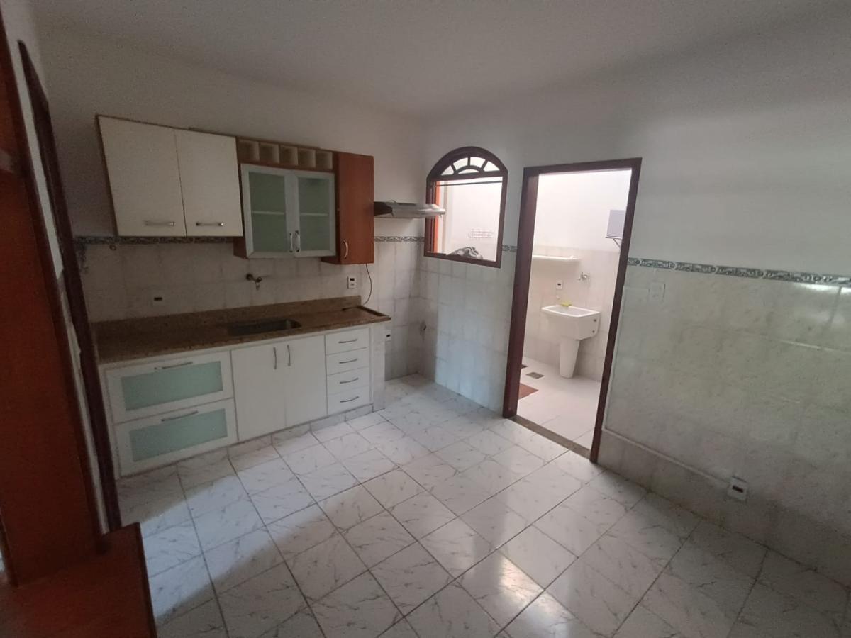 Casa à venda com 2 quartos, 78m² - Foto 12