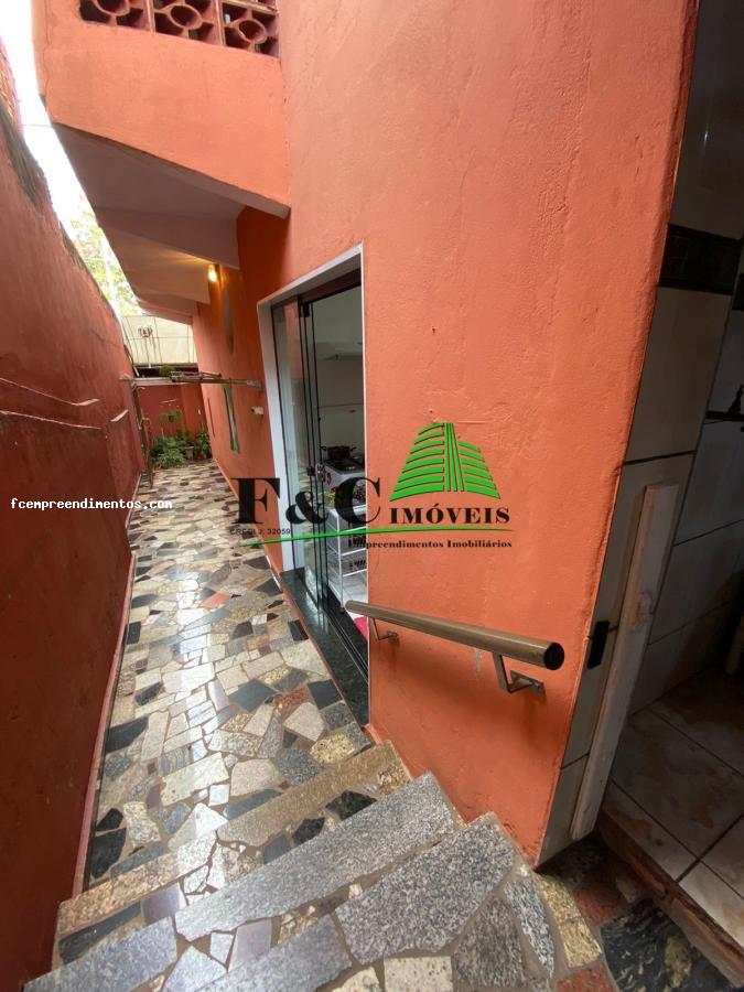 Casa à venda com 3 quartos, 250m² - Foto 17