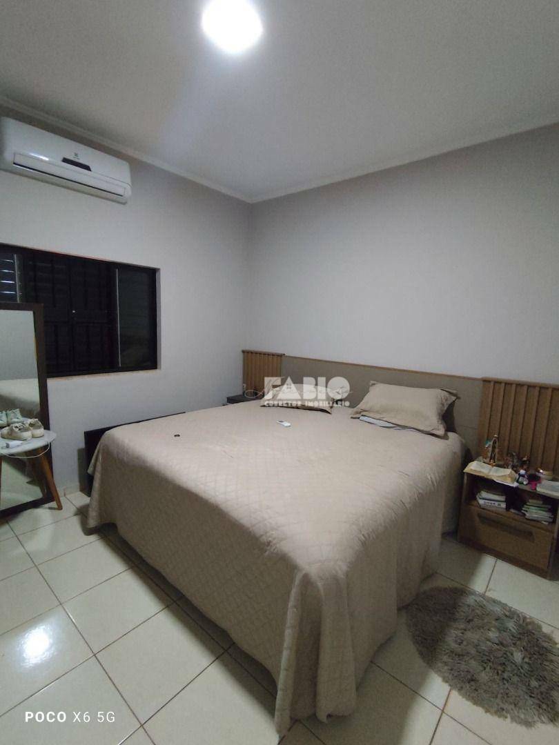 Casa à venda com 3 quartos, 163m² - Foto 14