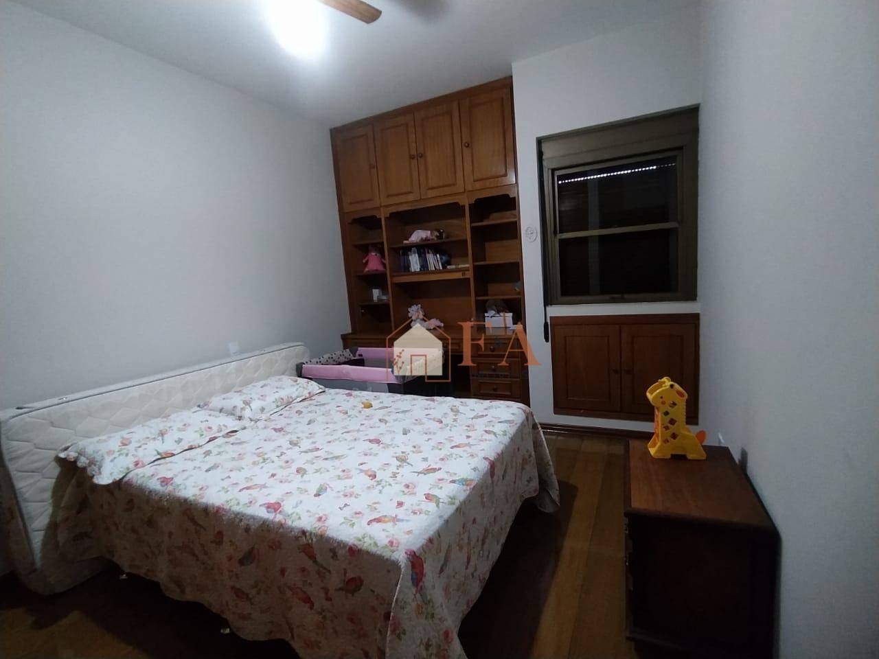 Apartamento à venda com 4 quartos, 240m² - Foto 19