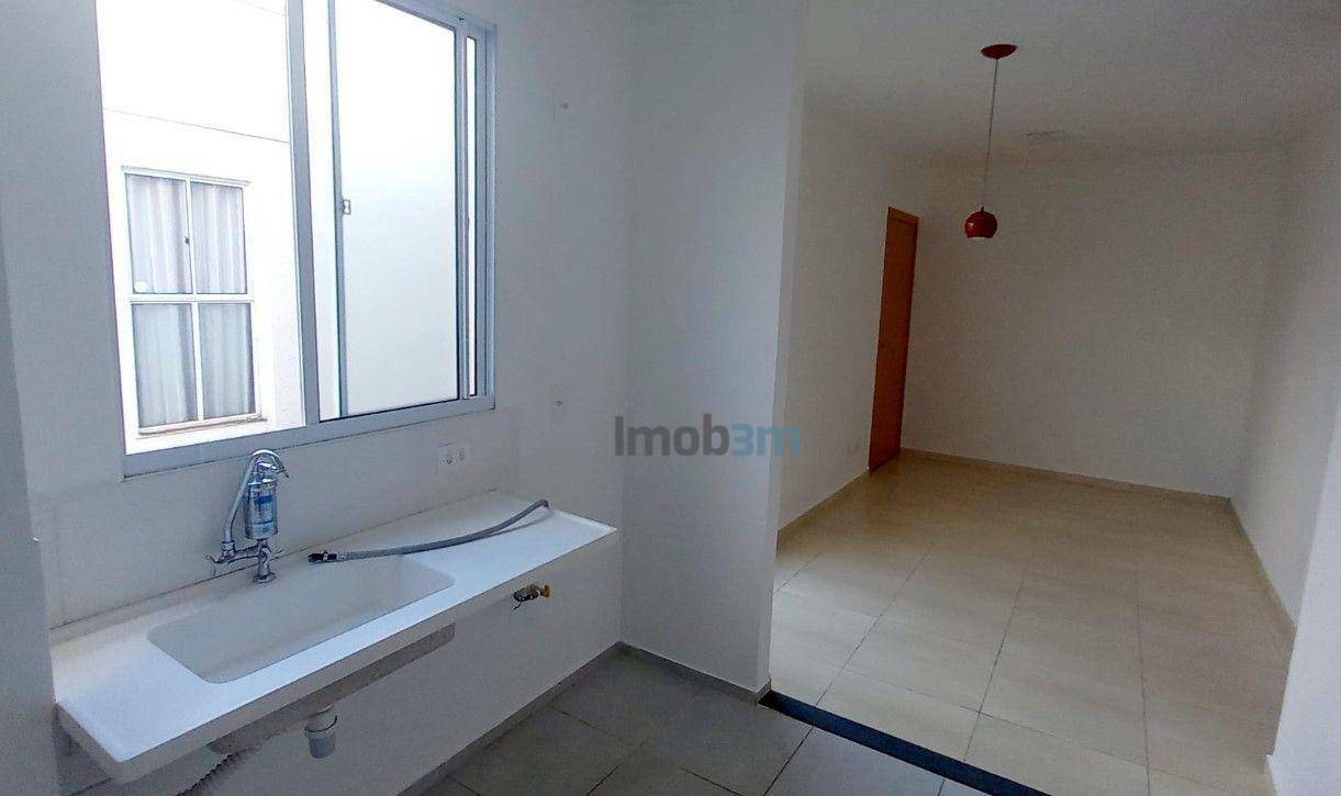 Apartamento para alugar com 2 quartos, 43m² - Foto 4