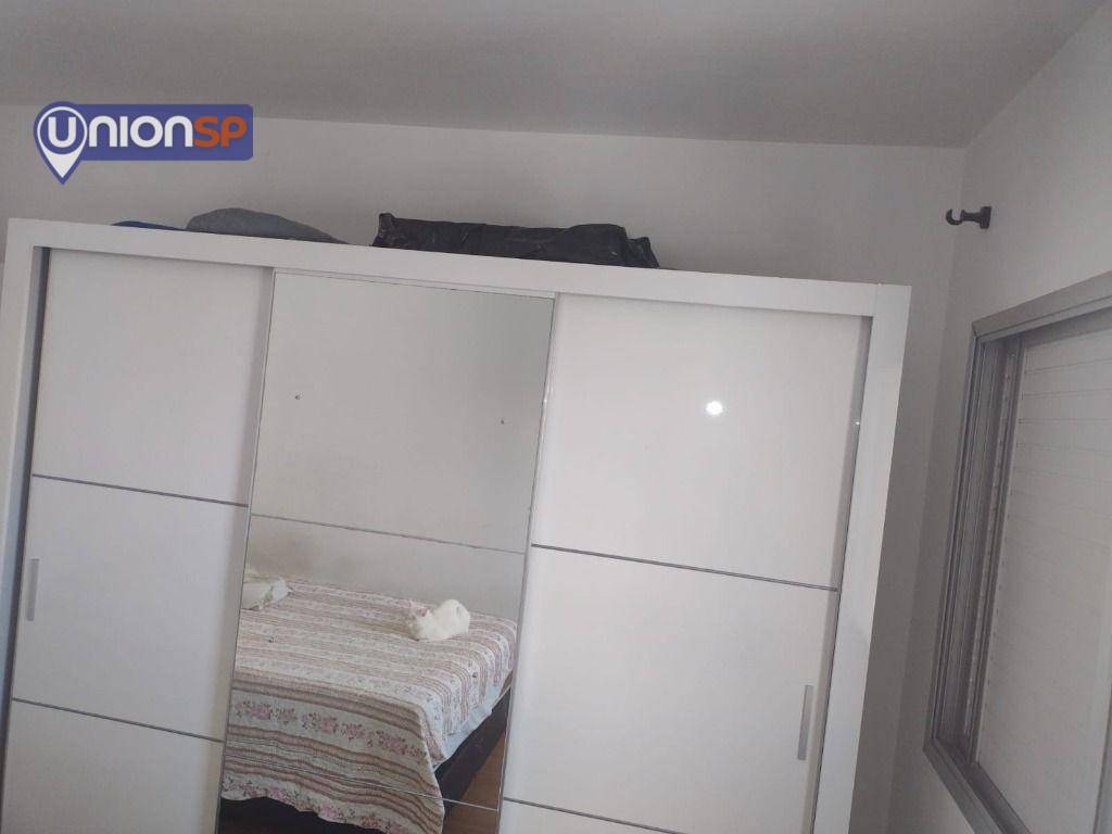 Apartamento à venda com 2 quartos, 70m² - Foto 4