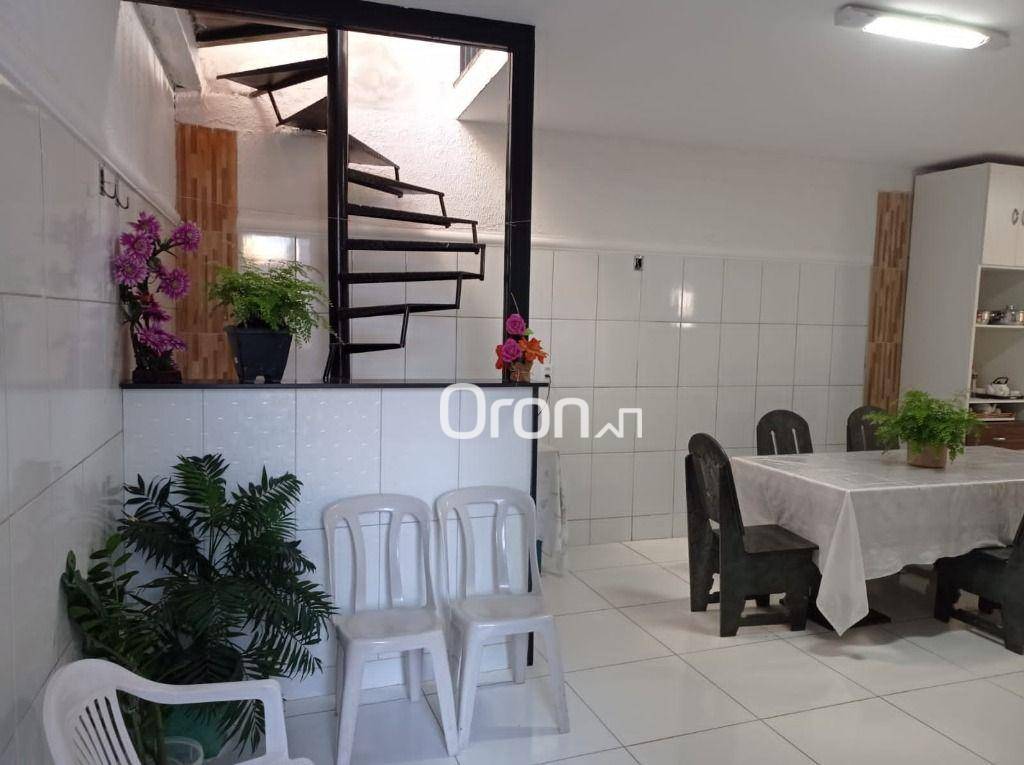 Sobrado à venda com 3 quartos, 320m² - Foto 4