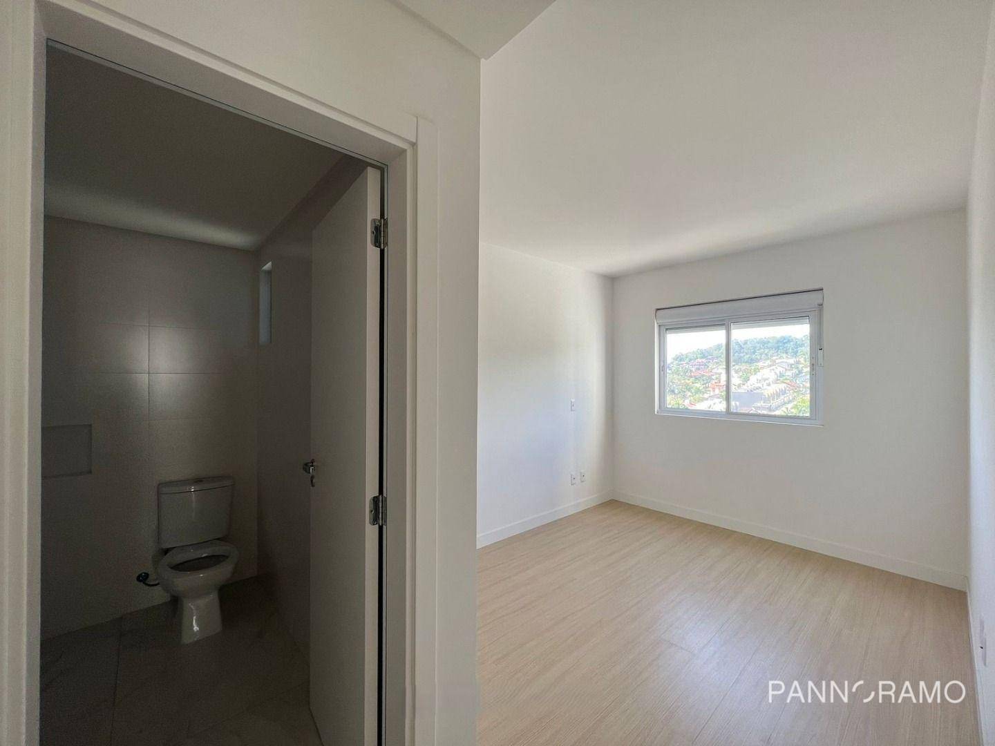 Apartamento à venda com 3 quartos, 107m² - Foto 2