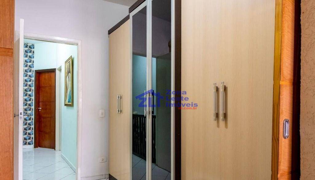 Sobrado à venda com 4 quartos, 240m² - Foto 25