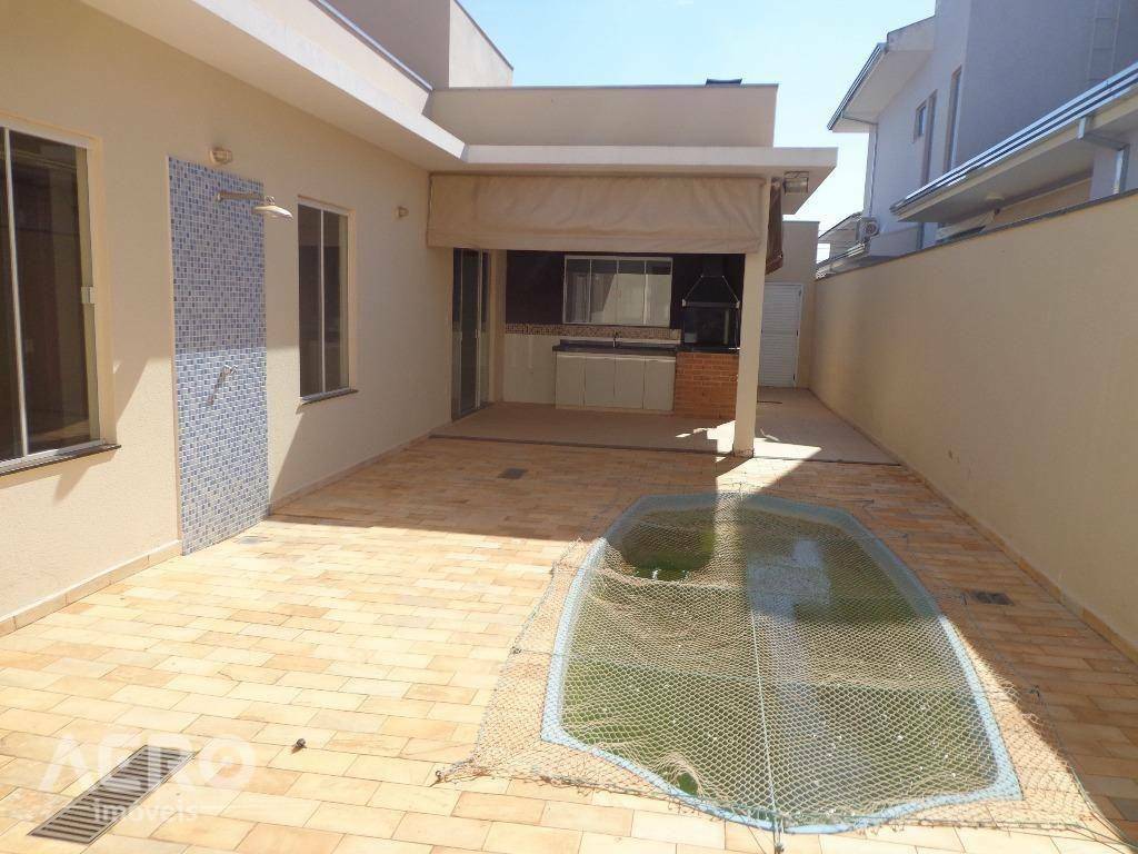 Casa à venda com 3 quartos, 230m² - Foto 16