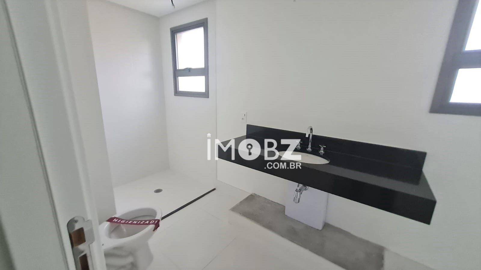 Apartamento à venda com 4 quartos, 246m² - Foto 4