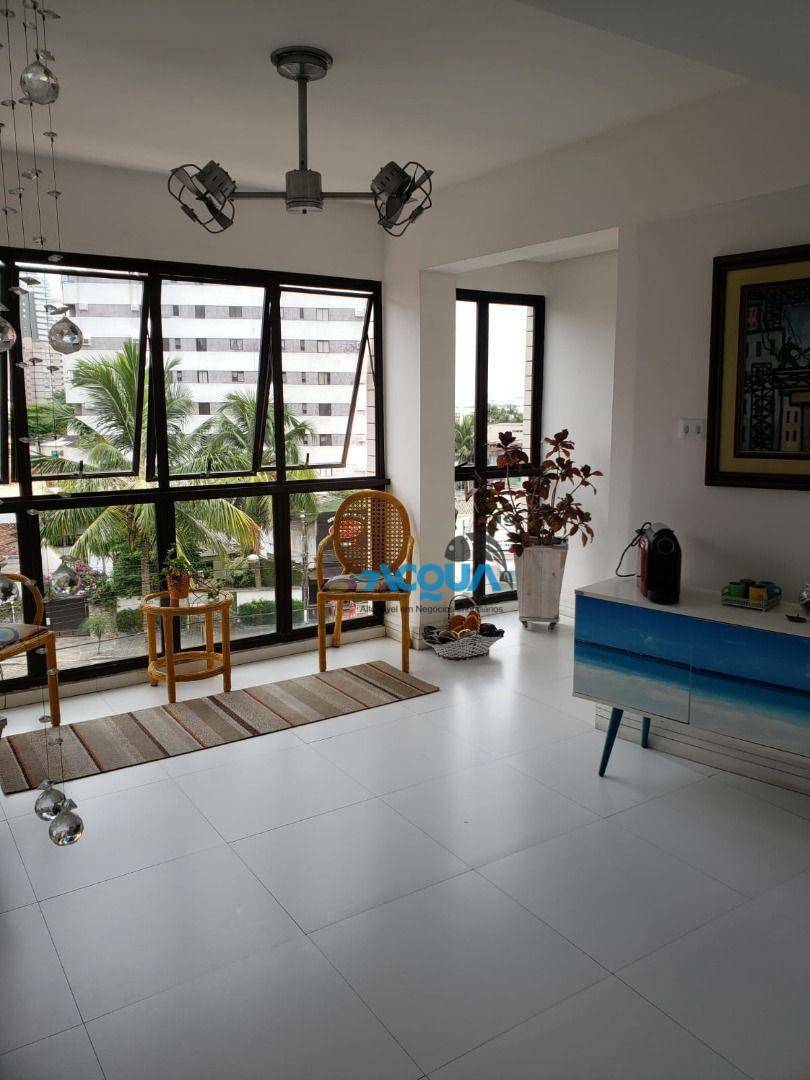 Cobertura à venda com 4 quartos, 210m² - Foto 1