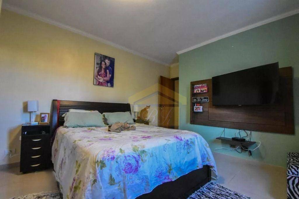 Sobrado à venda com 3 quartos, 200m² - Foto 22