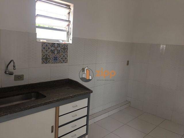 Apartamento para alugar com 2 quartos, 75m² - Foto 4