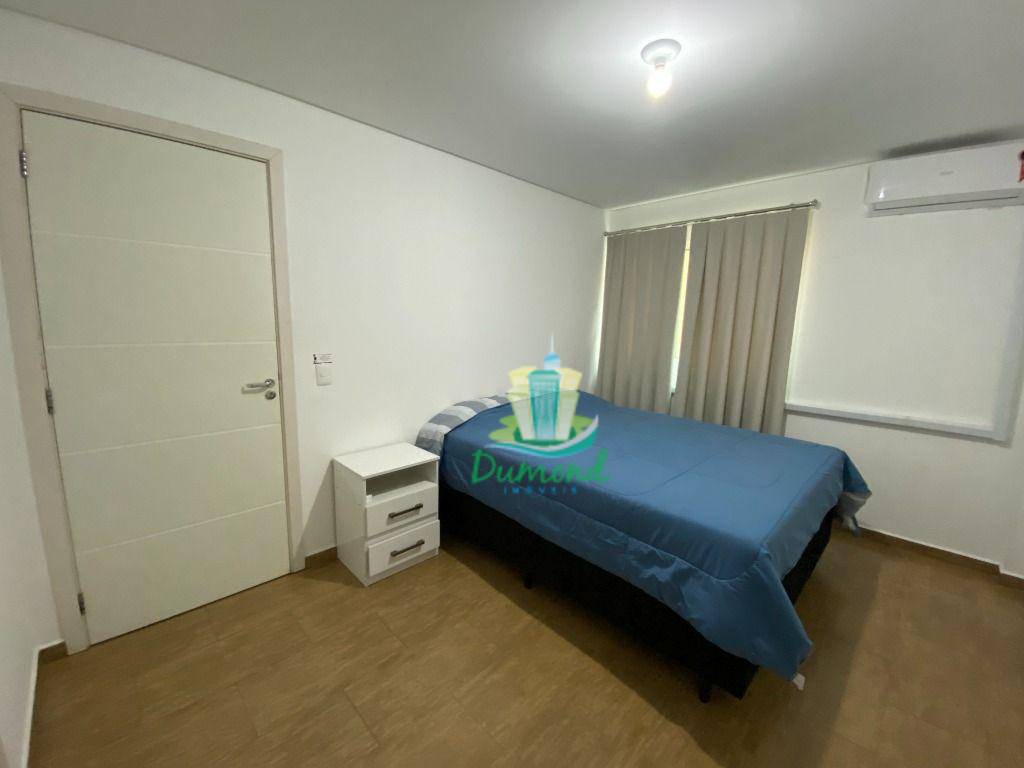 Apartamento para alugar com 3 quartos, 120m² - Foto 12