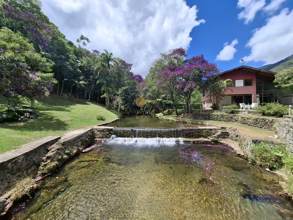 Casa à venda com 7 quartos, 3700m² - Foto 1