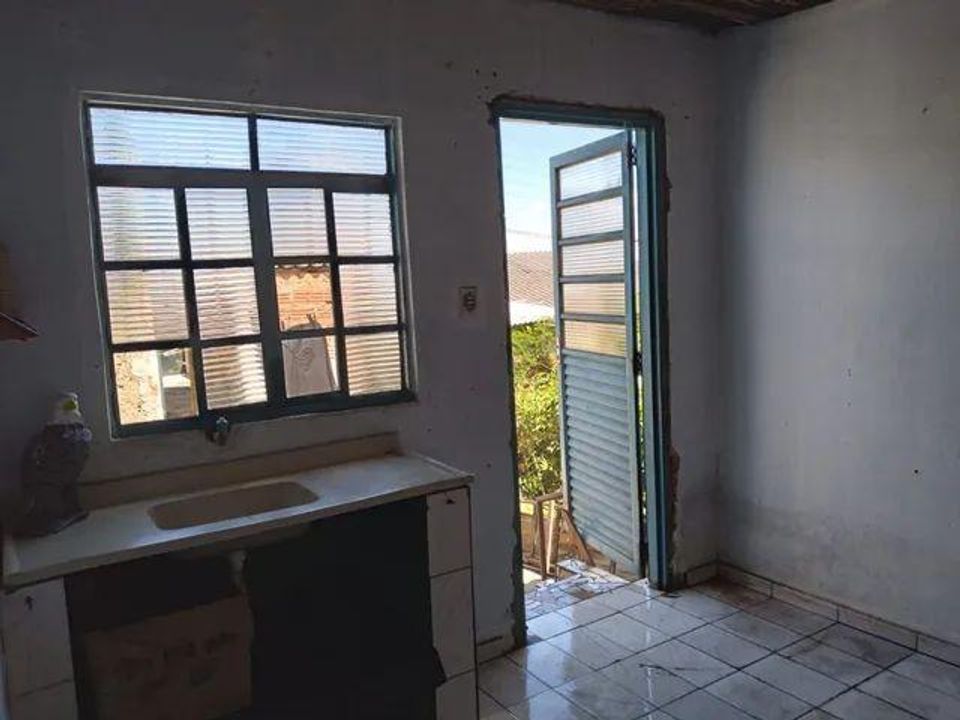 Casa à venda com 2 quartos, 300m² - Foto 8