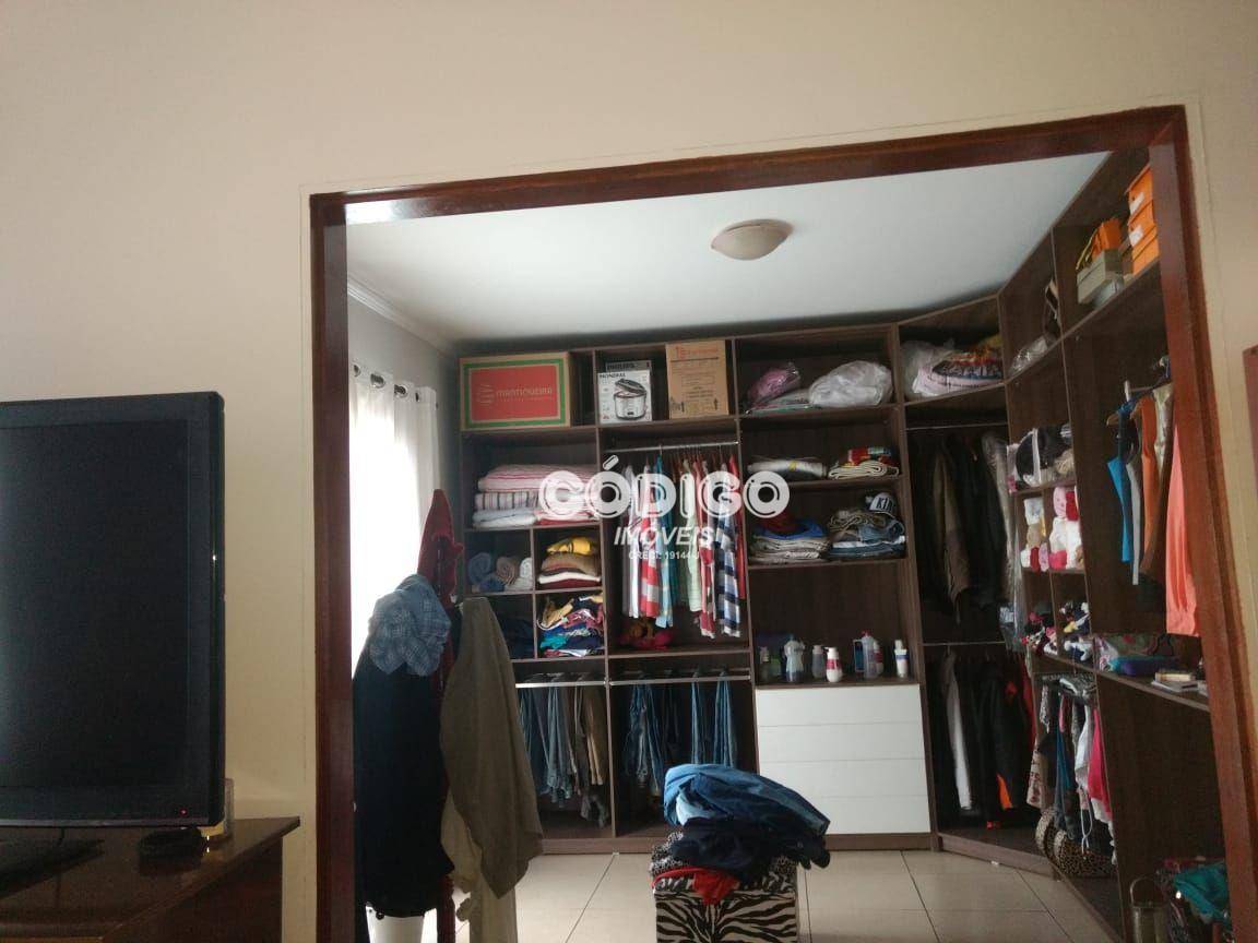 Sobrado à venda com 4 quartos, 200m² - Foto 8