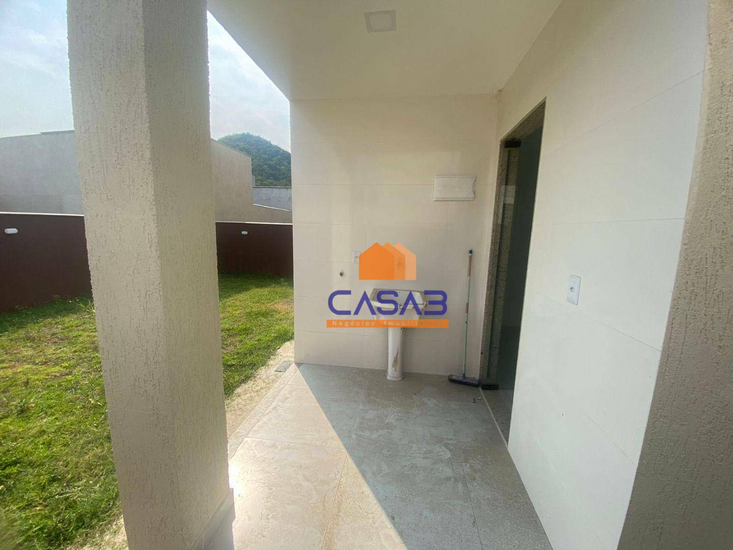 Casa à venda com 2 quartos, 70m² - Foto 13