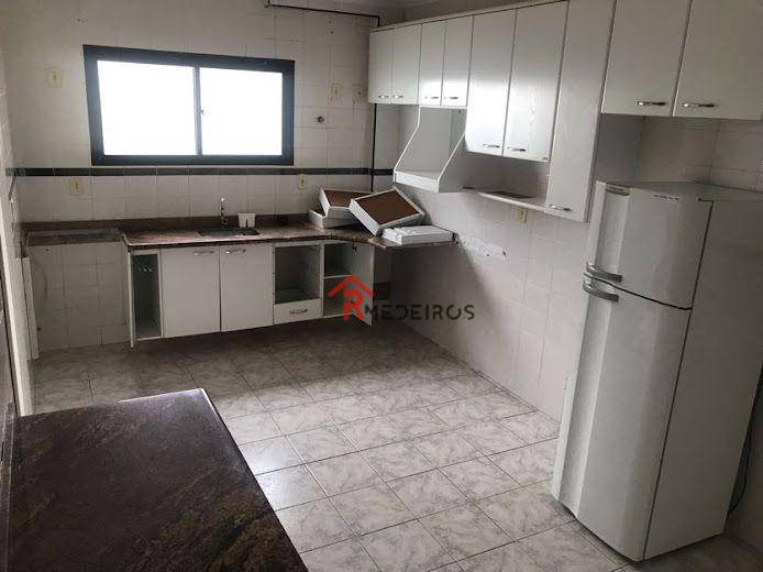 Apartamento à venda com 2 quartos, 107m² - Foto 11