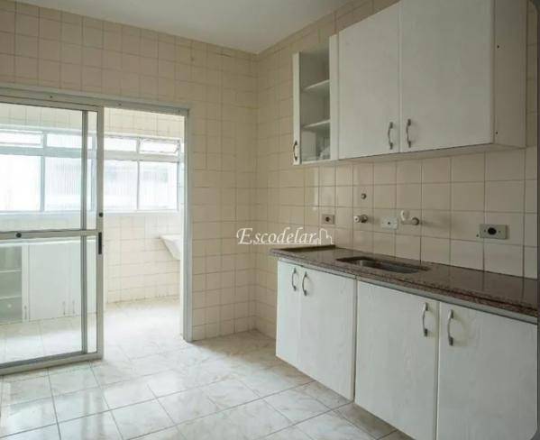 Apartamento à venda com 2 quartos, 70m² - Foto 3