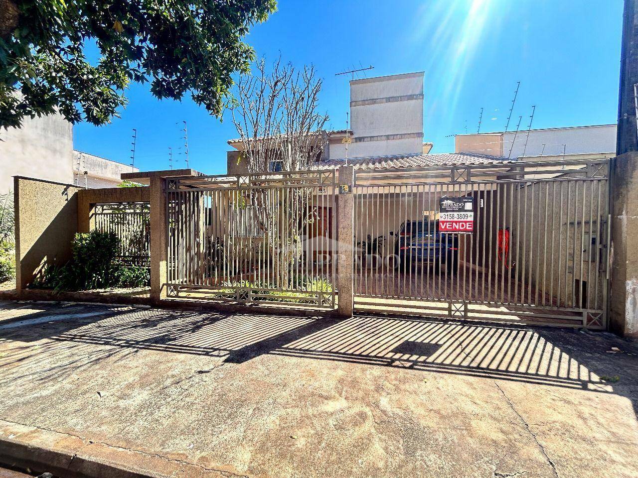 Sobrado, 3 quartos, 209 m² - Foto 1