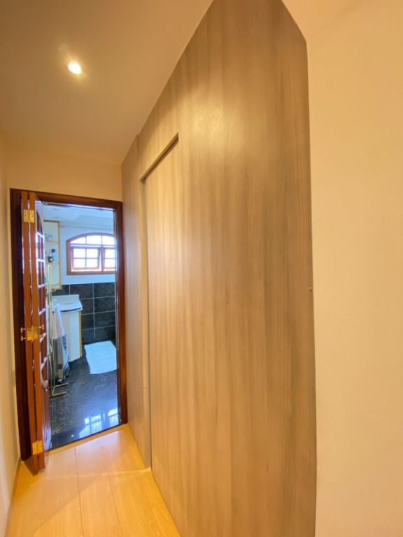 Sobrado à venda com 3 quartos, 300m² - Foto 58