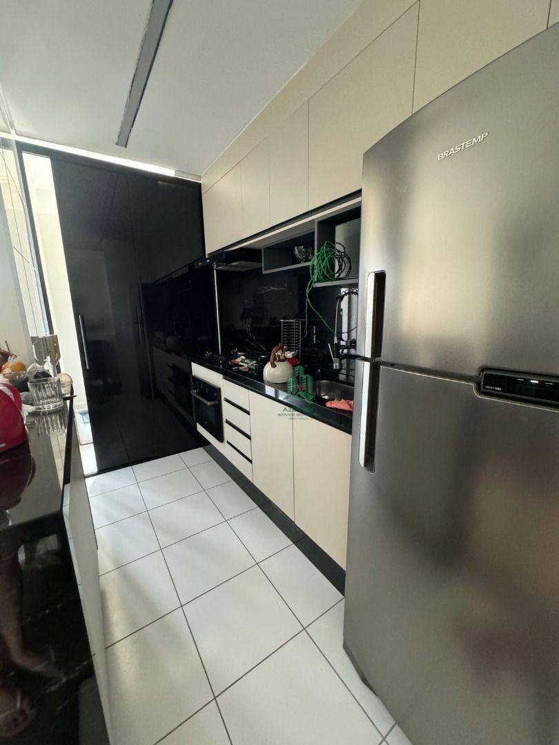 Apartamento à venda com 2 quartos, 68m² - Foto 5