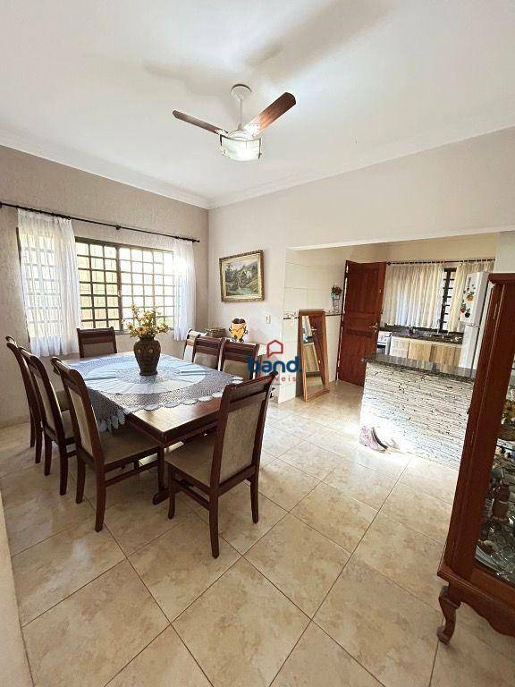 Casa à venda com 2 quartos, 133m² - Foto 8