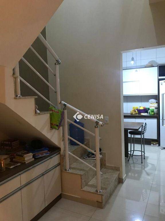 Casa à venda com 3 quartos, 205m² - Foto 7