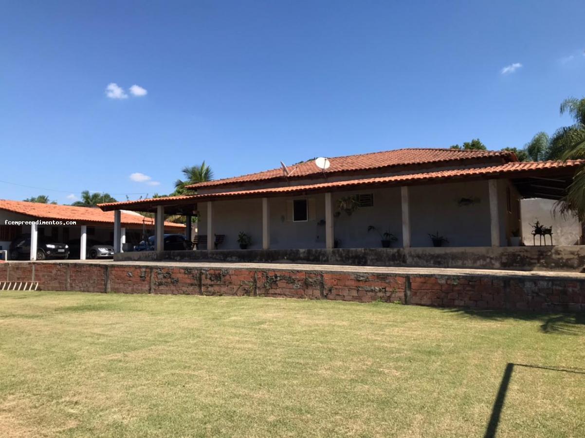 Fazenda à venda com 3 quartos, 1280m² - Foto 2