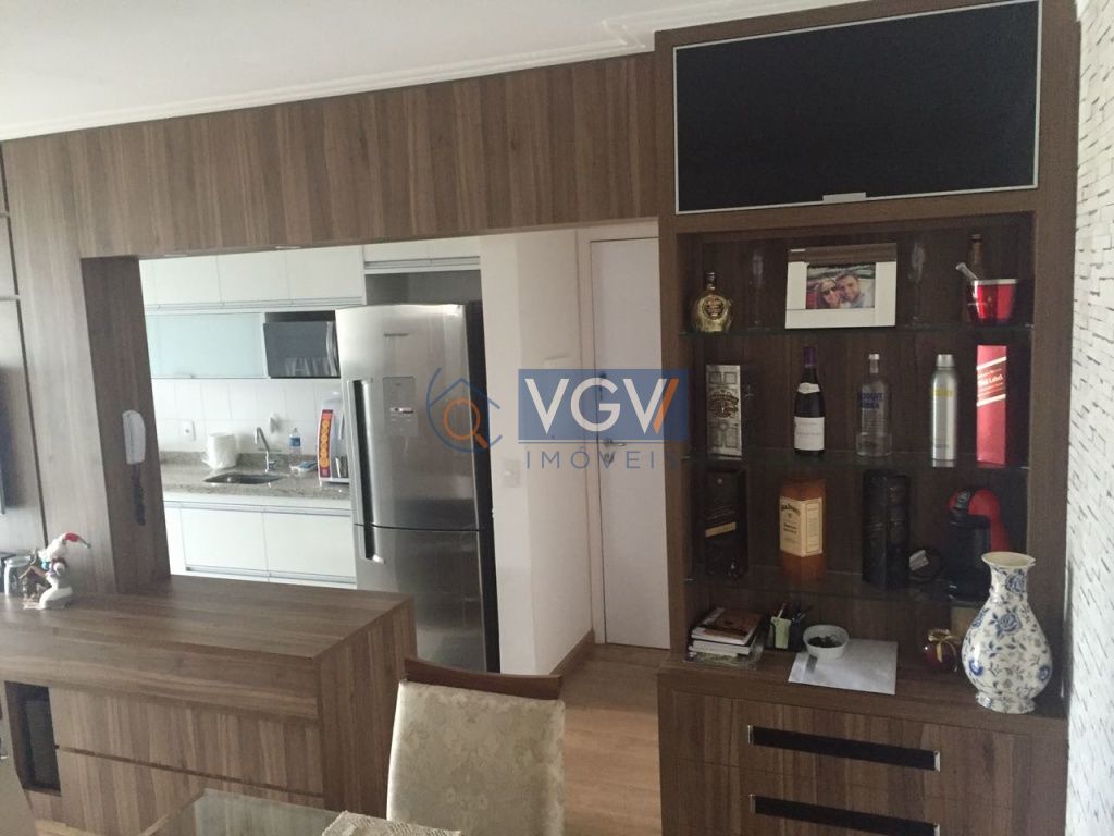 Apartamento à venda com 2 quartos, 65m² - Foto 2