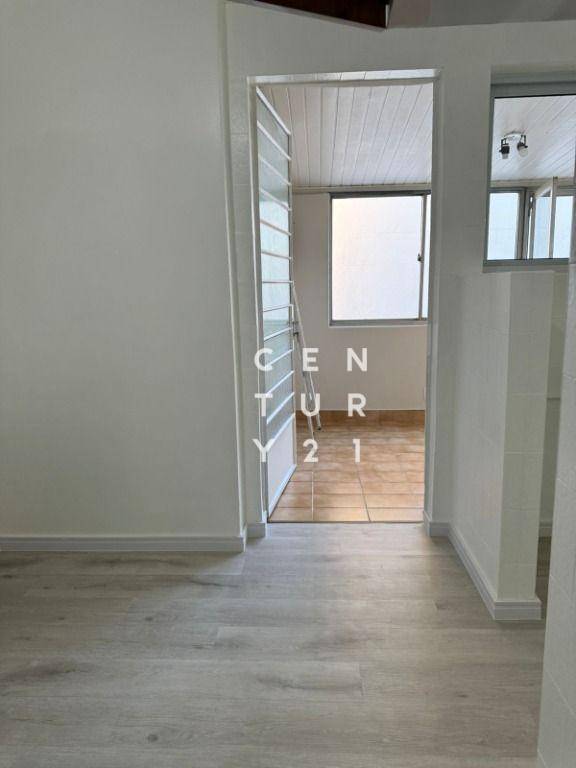 Apartamento à venda com 2 quartos, 75m² - Foto 24