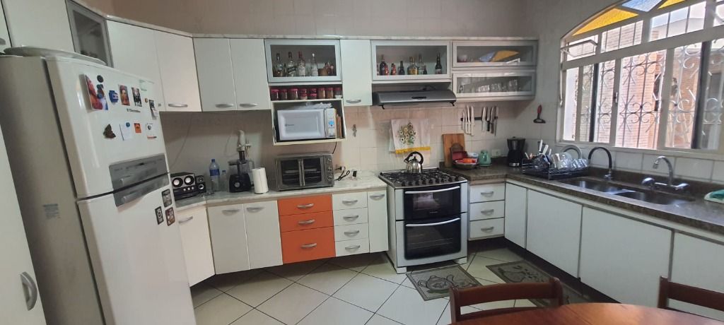 Sobrado à venda com 3 quartos, 200m² - Foto 12